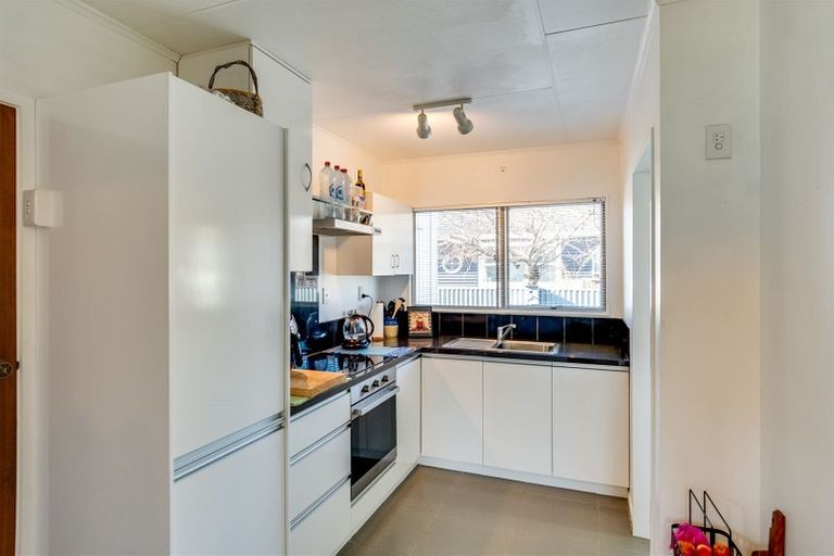 Photo of property in 2/48 Elbourne Street, Taradale, Napier, 4112