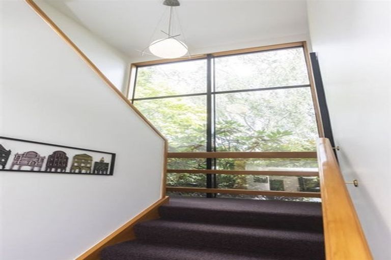 Photo of property in 5b Regency Crescent, Redwood, Christchurch, 8051