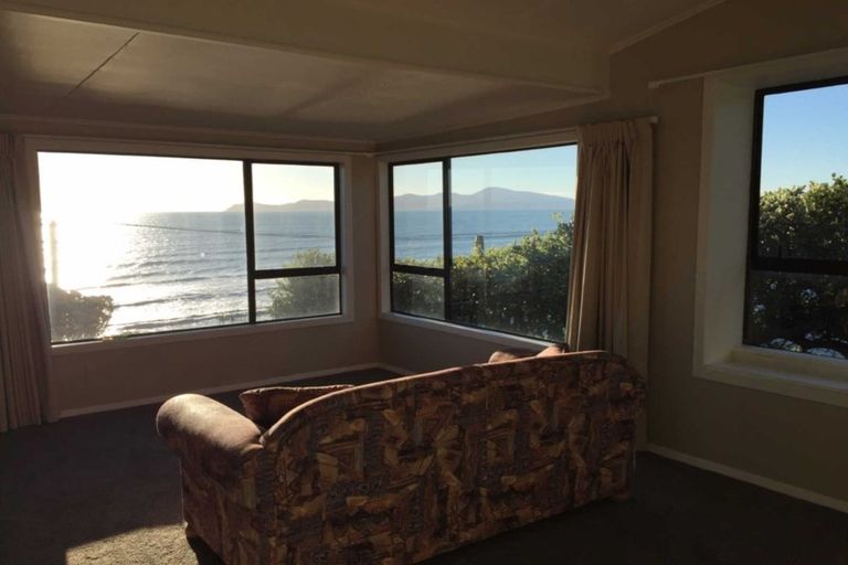 Photo of property in 26 The Parade, Paekakariki, 5034
