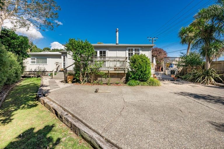 Photo of property in 99a Ruapehu Street, Paraparaumu, 5032