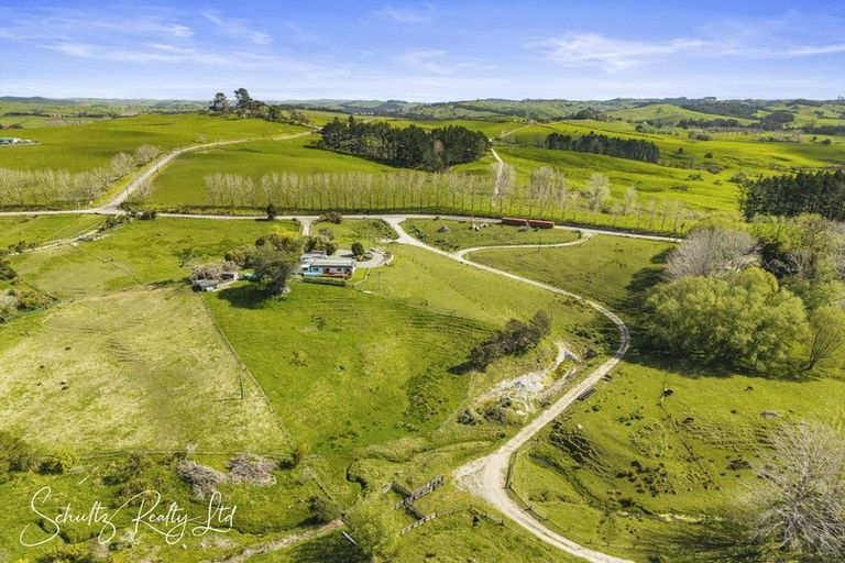 Photo of property in 316 Mountain Road, Maungaturoto, 0587