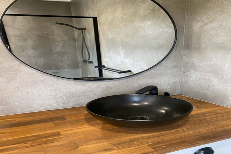 Photo of property in 2 Wairere Road, Torbay, Auckland, 0630