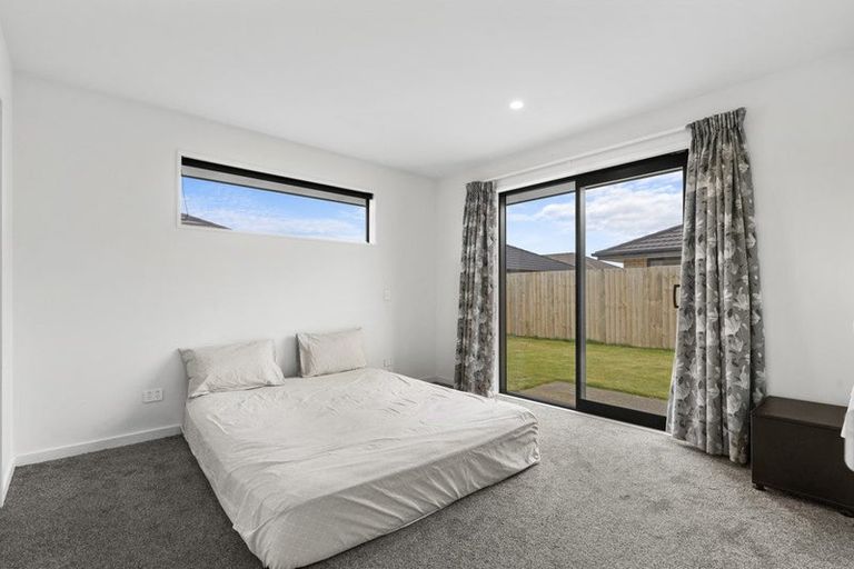 Photo of property in 6 Olearia Lane, Halswell, Christchurch, 8025