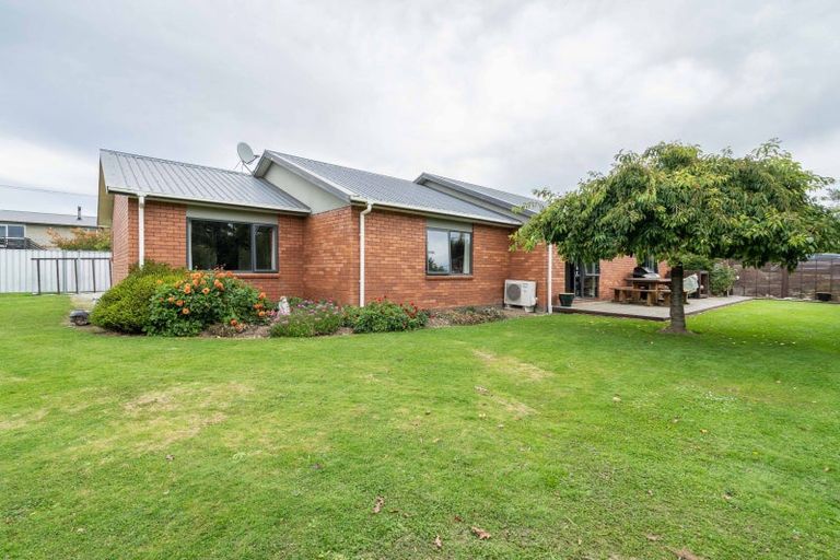 Photo of property in 33 Morton Street, Edendale, 9825