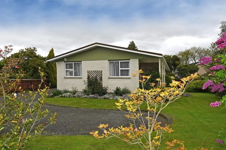 Photo of property in 22 Jellicoe Street, Greytown, 5712