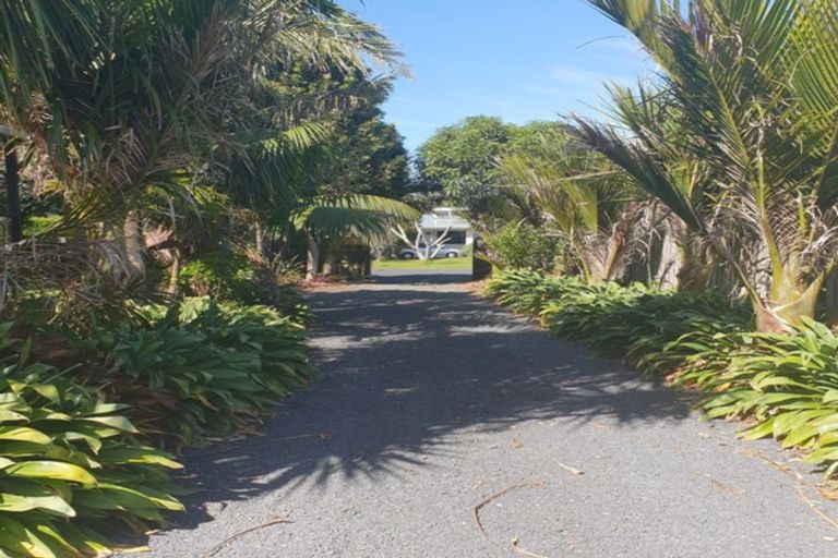 Photo of property in 47 Taihiki Road, Clarks Beach, 2122