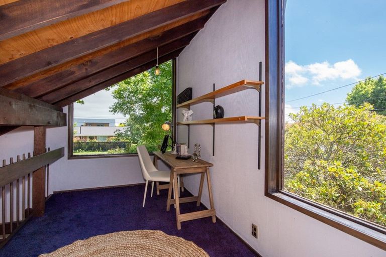 Photo of property in 18 Aylmer Street, Somerfield, Christchurch, 8024