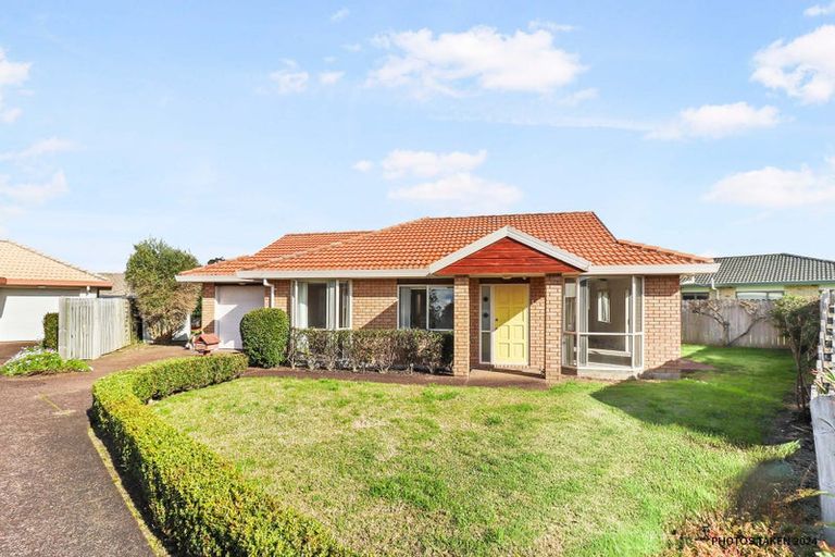 Photo of property in 21 Martin Jugum Lane, Ranui, Auckland, 0612