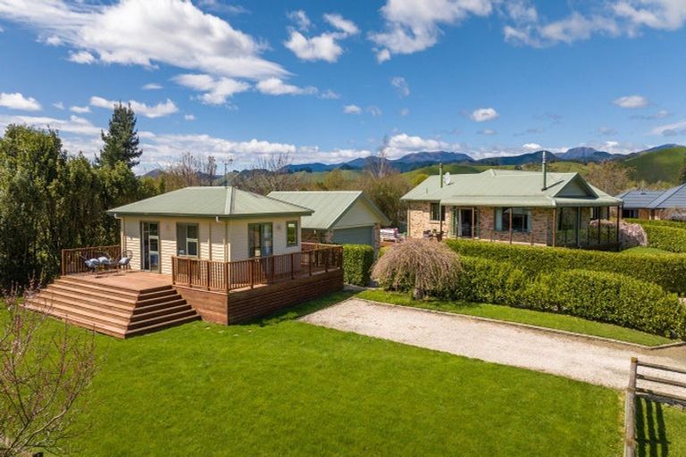 Photo of property in 9b Angus Place, Wakefield, 7025