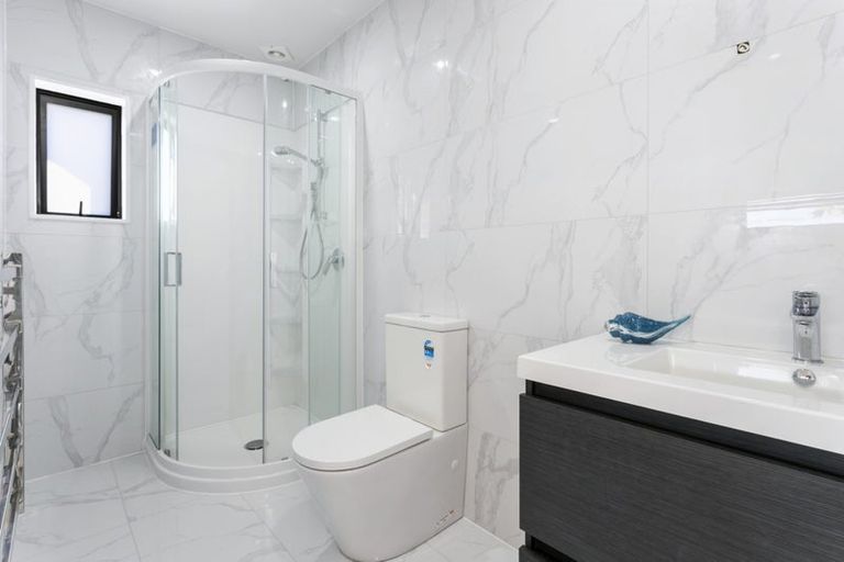 Photo of property in 9a Wolsley Avenue, Milford, Auckland, 0620