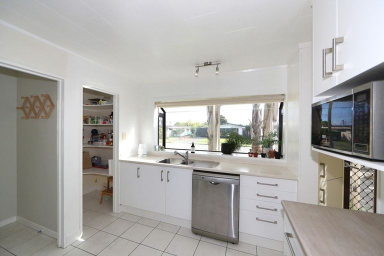 Photo of property in 39 Glamorgan Avenue, Tamatea, Napier, 4112