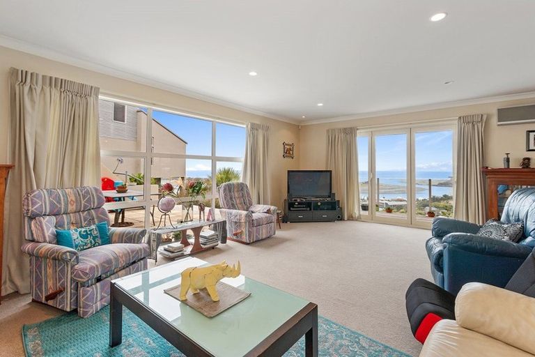 Photo of property in 6 Redcliffs View Lane, Redcliffs, Christchurch, 8081