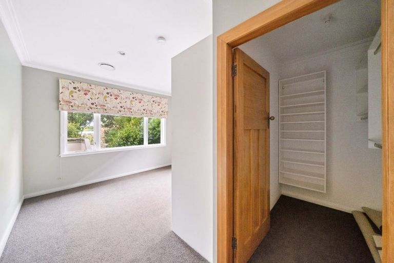 Photo of property in 4 Omar Street, Khandallah, Wellington, 6035