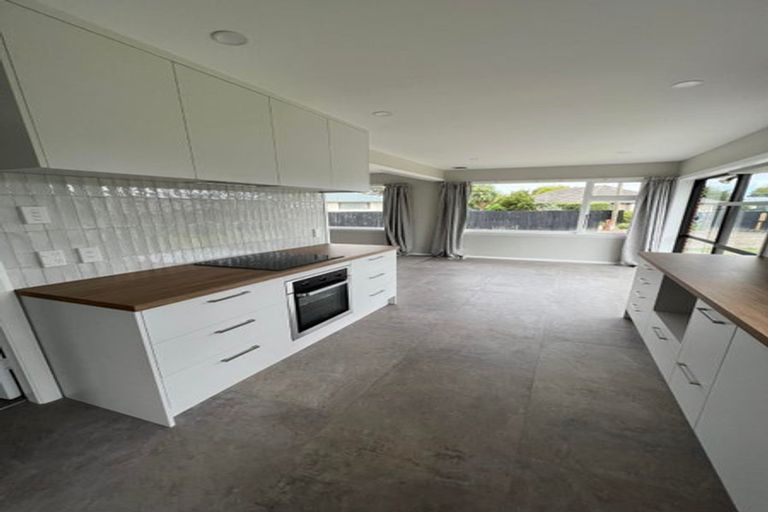 Photo of property in 17 Erin Crescent, Mairehau, Christchurch, 8013