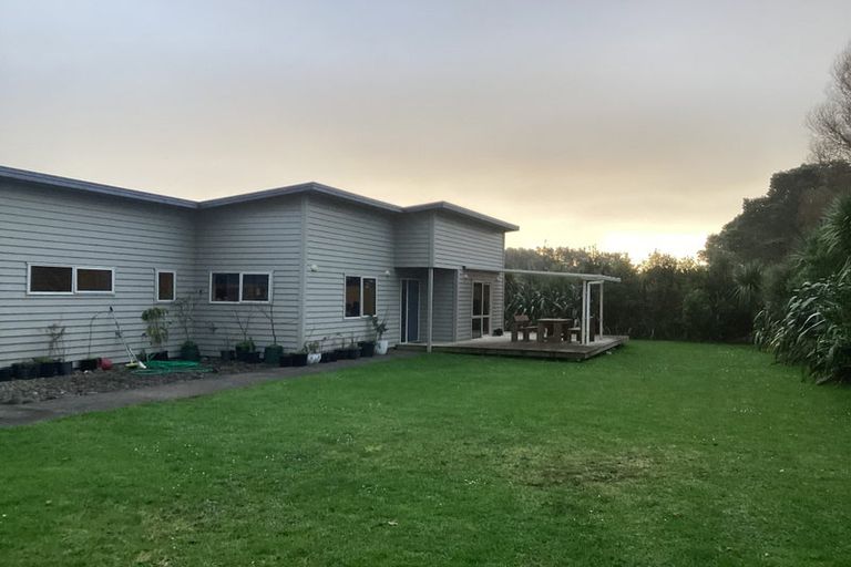 Photo of property in 7 Cumming Street, Okato, 4335