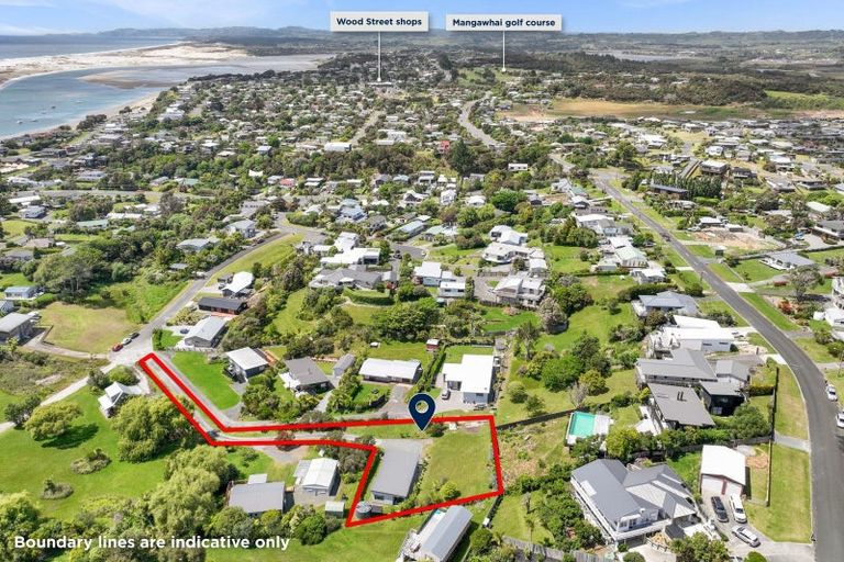 Photo of property in 15 Lee Place, Mangawhai Heads, Mangawhai, 0505