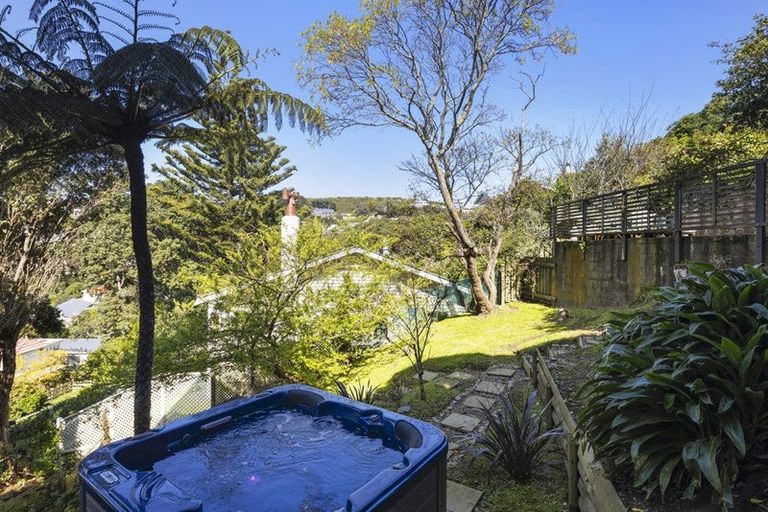 Photo of property in 9 Maybury Way, Island Bay, Wellington, 6023