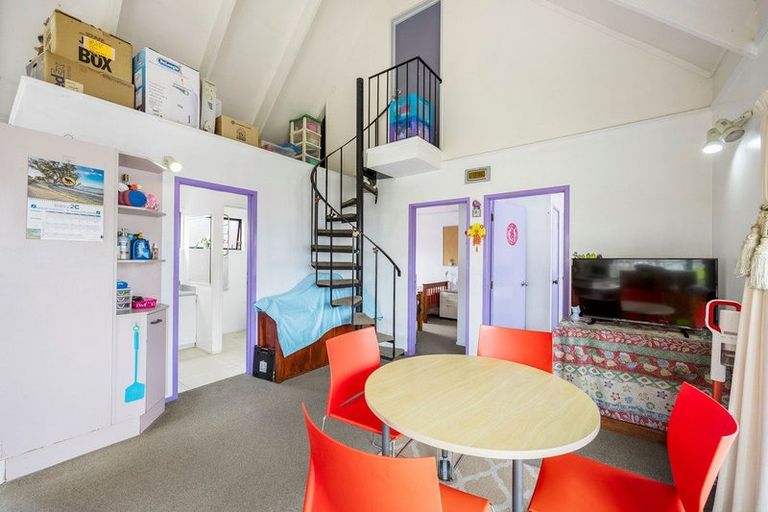 Photo of property in 3/24 Great South Road, Papakura, 2110