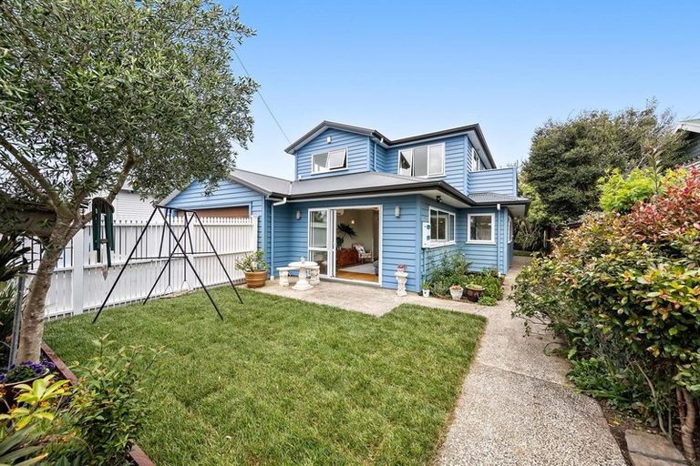 Photo of property in 42 Moa Road, Point Chevalier, Auckland, 1022