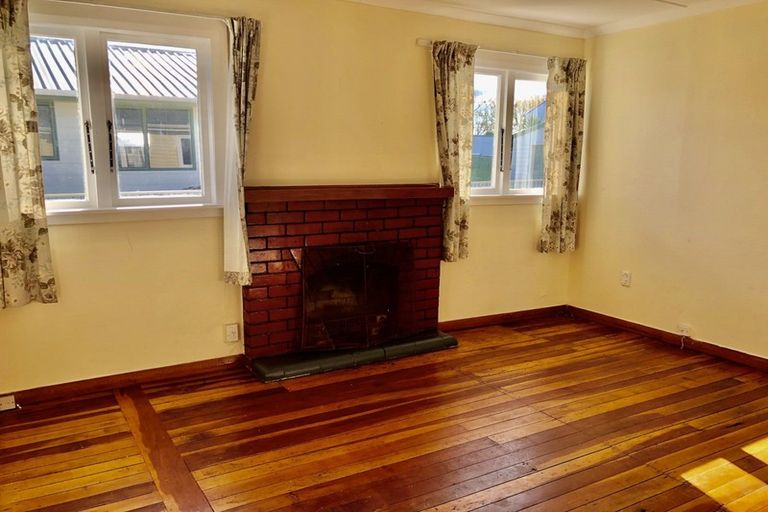 Photo of property in 2 Liddell Street, Foxton, 4814