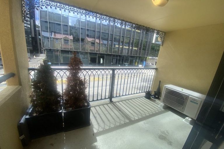 Photo of property in 25 Ballantrae Place, Thorndon, Wellington, 6011