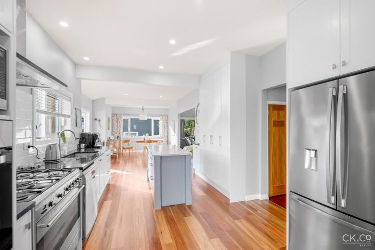 Photo of property in 20 Hinemoa Street, Waiwhetu, Lower Hutt, 5010