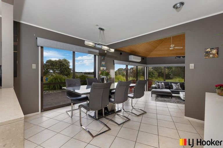 Photo of property in 180 Carnoustie Drive, Wattle Downs, Auckland, 2103