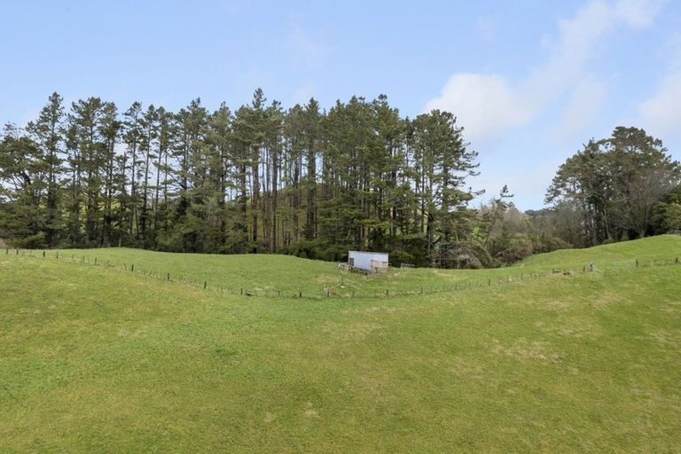 Photo of property in 55 Tarata Road, Inglewood, 4387