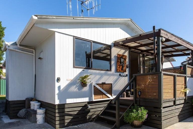 Photo of property in 8 Greenpark Way, Greerton, Tauranga, 3112