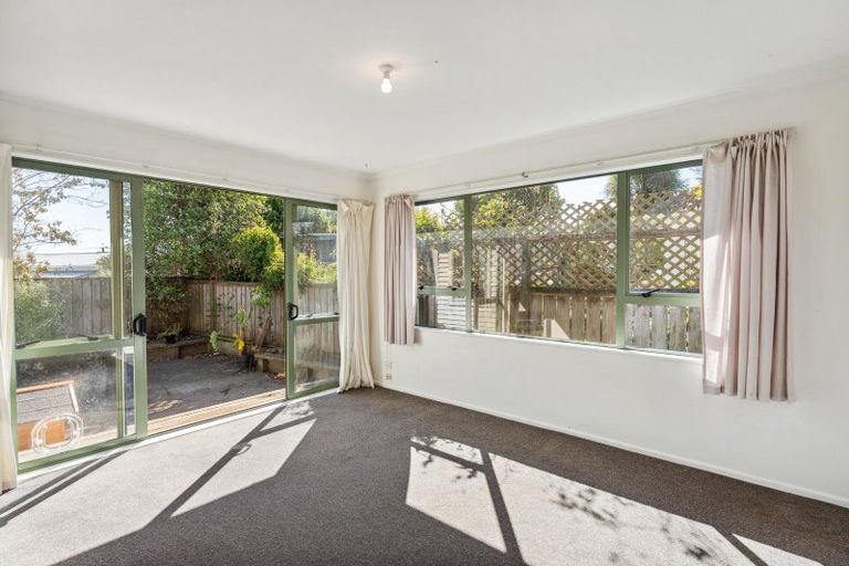 Photo of property in 6 Westridge Court, Paraparaumu, 5032