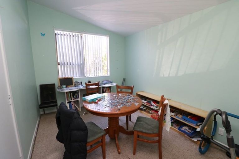 Photo of property in 12 Easton Street, Foxton, 4814