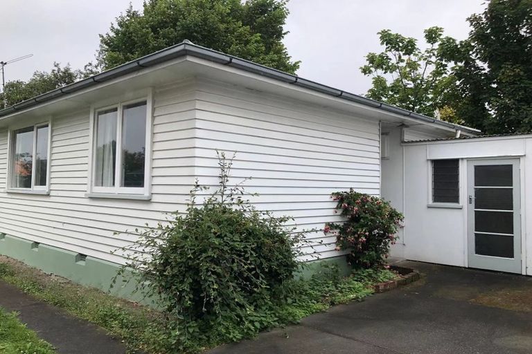 Photo of property in 106 Rattray Street, Riccarton, Christchurch, 8041