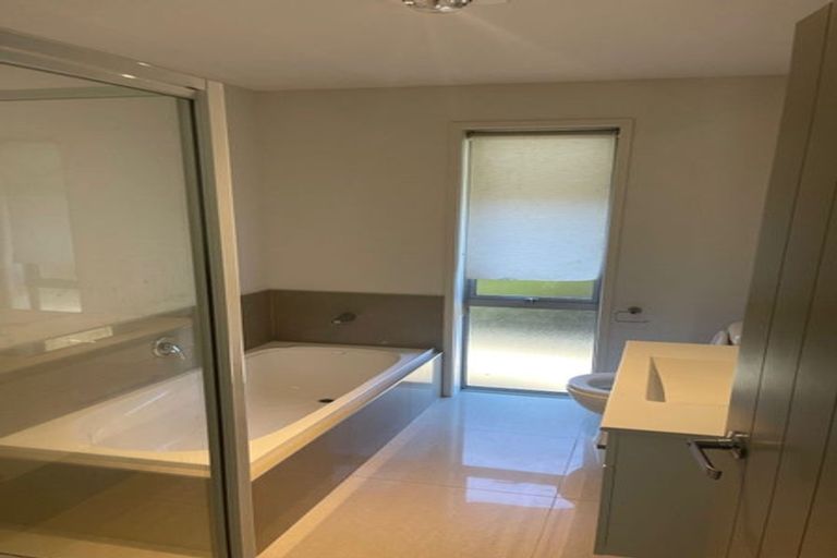 Photo of property in 178 Helenslee Road, Pokeno, 2472