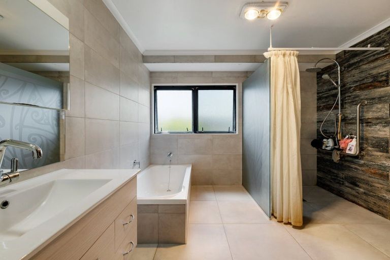 Photo of property in 6 Guildford Place, Rototuna North, Hamilton, 3210