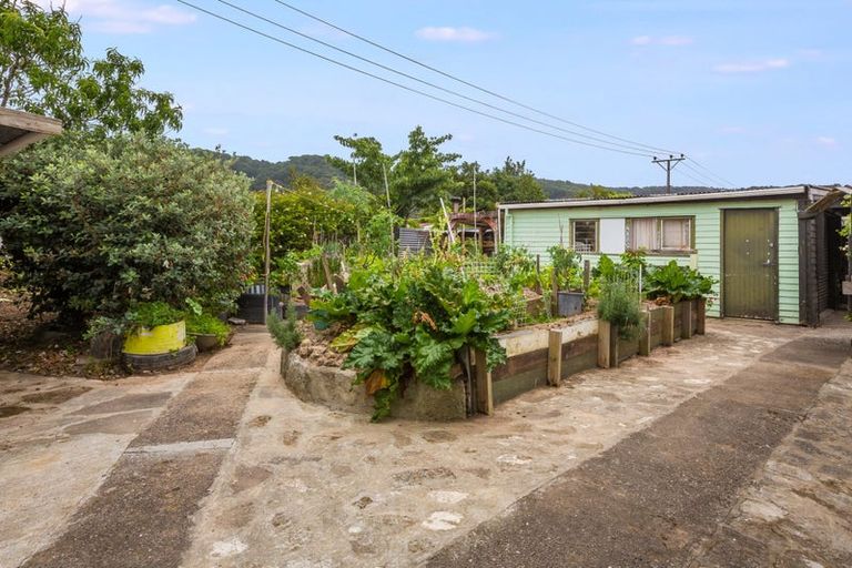 Photo of property in 31 Karamu Crescent, Wainuiomata, Lower Hutt, 5014