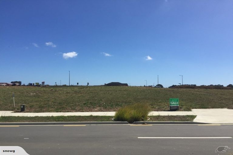 Photo of property in 4 Tahuna Minhinnick Drive, Glenbrook, 2681