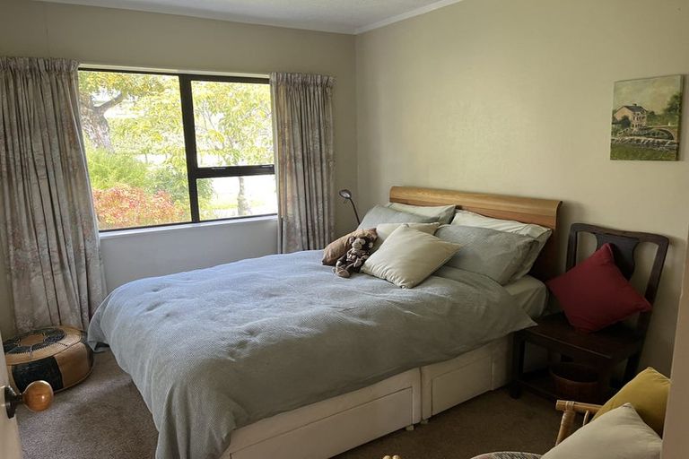 Photo of property in 2a Terminus Street, Silverstream, Upper Hutt, 5019