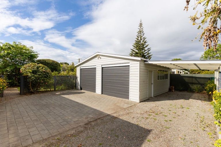 Photo of property in 15 Bluegum Road, Paraparaumu Beach, Paraparaumu, 5032
