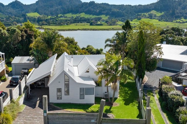 Photo of property in 13 Moana Drive, Tanners Point, Katikati, 3177