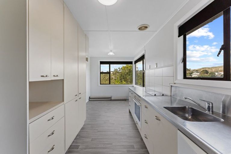 Photo of property in 5 King Crescent, Ranui, Porirua, 5024