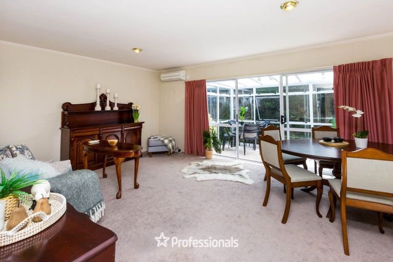 Photo of property in 1/4 Comeskey Grove, Elderslea, Upper Hutt, 5018