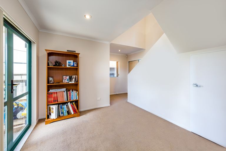 Photo of property in 19 Midshipman Court, Gulf Harbour, Whangaparaoa, 0930