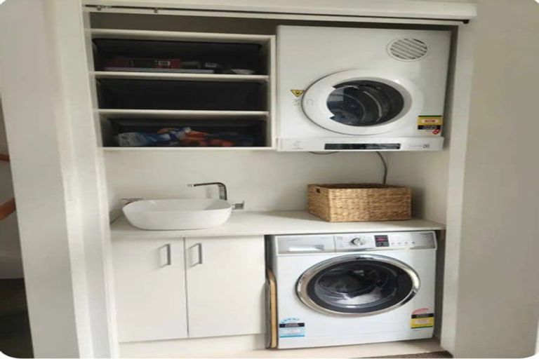 Photo of property in 10/50 Ocean View Road, Northcote, Auckland, 0627