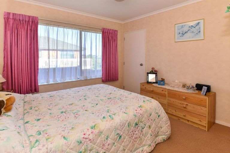 Photo of property in 3 Ashland Place, Weymouth, Auckland, 2103