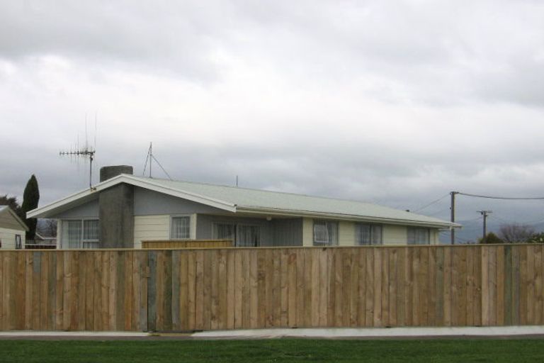 Photo of property in 15 Adkin Avenue, Levin, 5510