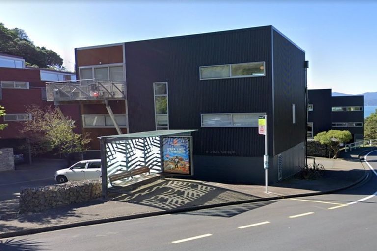 Photo of property in 18/2 Onslow Road, Khandallah, Wellington, 6035