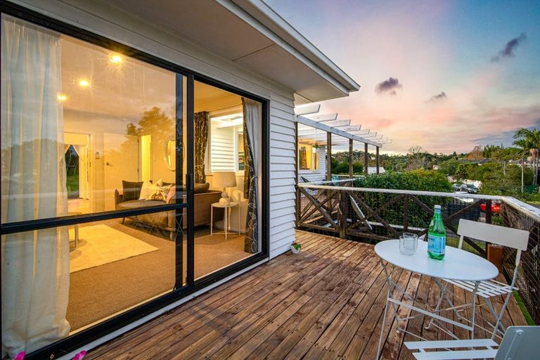 Photo of property in 2 Seine Road, Forrest Hill, Auckland, 0620