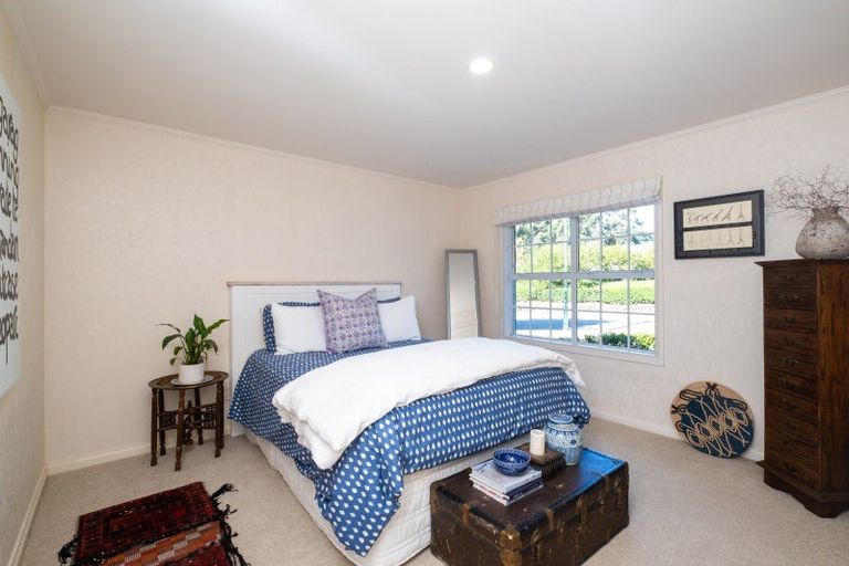 Photo of property in 2 Woodford Heights, Havelock North, 4130