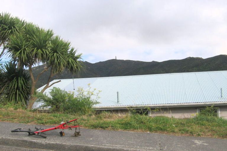 Photo of property in 71 Victory Avenue, Karori, Wellington, 6012