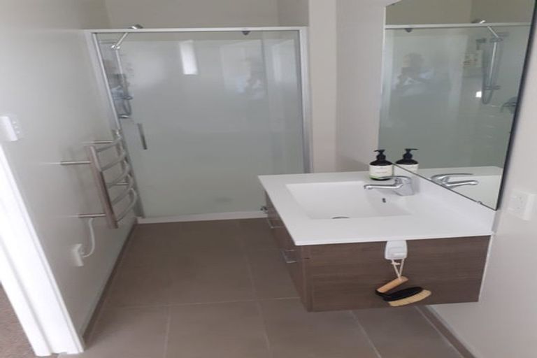 Photo of property in 7 Thornton Green, Karaka, Papakura, 2113